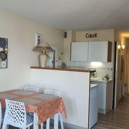 Appartement T2 - 4 Pers. Avec Terrasse Et Piscine A Le Barcares - Fr-1-195-108 Apartment